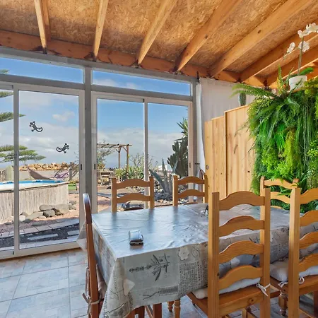 Casa Patas De Patos * La Sabinita